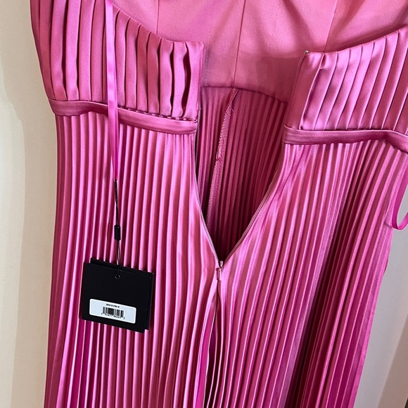 Mac Duggal Pleated Plunge Neck Wide Leg Jumpsuit Size 6 NWT - Picture 8 of 15